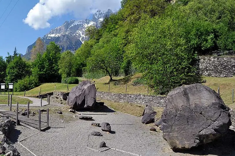 Parco dei massi di Cemmo Parco dei massi di Cemmo