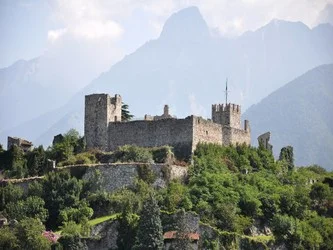 Castello-di-Breno.jpg